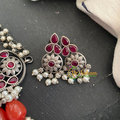 Oxidized Silver Pearl Choker-Red -S287