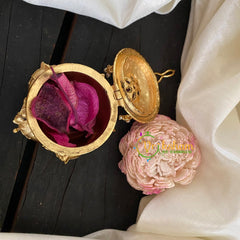 Kemp Lakshmi Kumkum Box-G3095