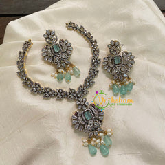 Simple Victorian Diamond Short Neckpiece -Pastel Green -VV577