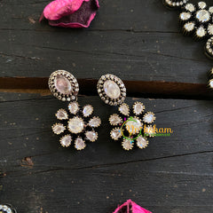 White Victorian Diamond Neckpiece-Mid-Length-VV018