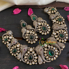 Green Victorian Diamond Short Neckpeice -VV022
