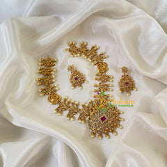 Unique Short Neckpiece with Pendant-Red-G6452