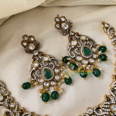 Green Victorian Diamond Short Neckpiece -VV745