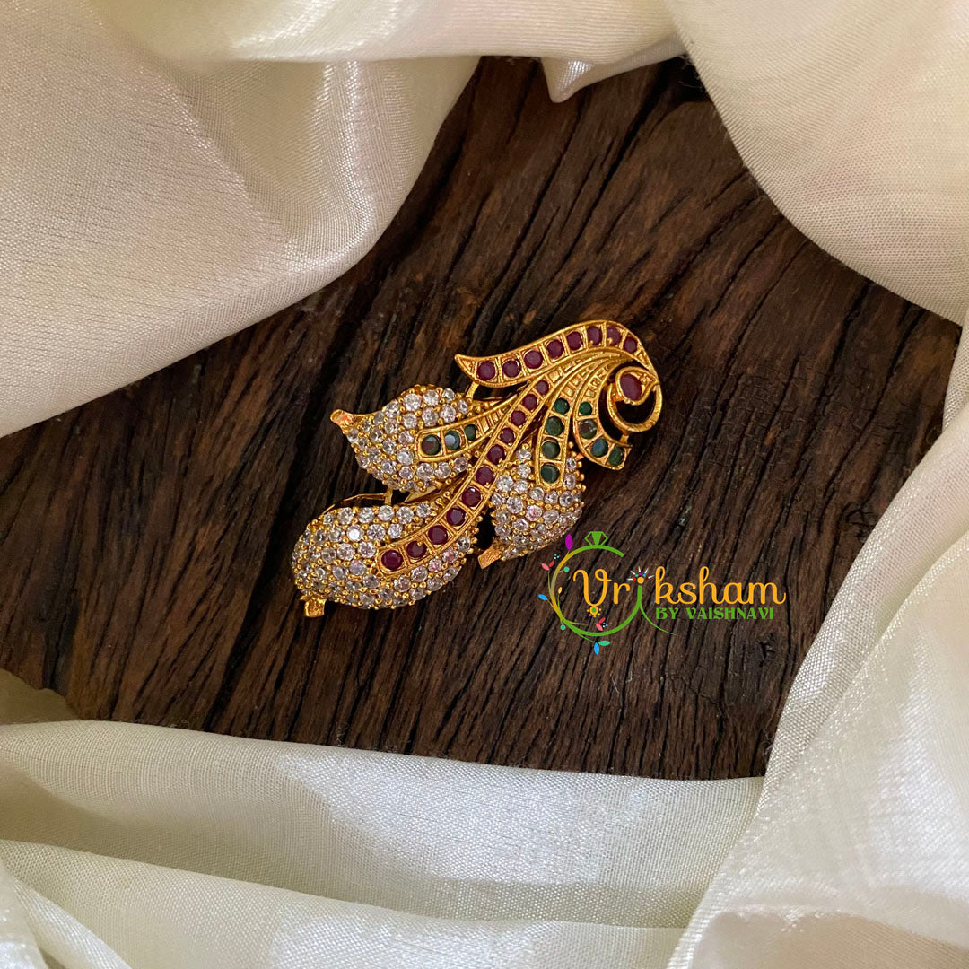 AD Stone Gold Saree Pin -G9734 – vrikshamindia - Main Image