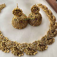 Simple Leaf and Floral Choker -G2241