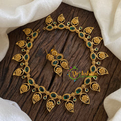 Elegant Simple Maanga Short Neckpiece-Green-G09