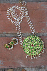 Kemp Pearl Pendant Neckpiece-G300