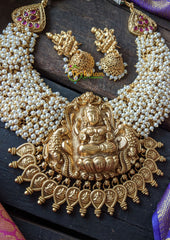 Cluster Pearl Lakshmi Pendant Choker -G1106