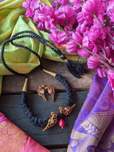 Black Thread Parrot Choker -Red white -G1126