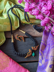 Black Thread Parrot Choker -Red Green -G1125