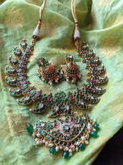 Precious Kemp Maanga / Paisley Neckpiece -Green -G1116