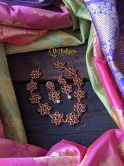 Red Green AD Stone Flower Pattern Choker -G1425