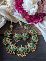 AD Stone Half Moon Choker – GREEN AND WHITE -G1783