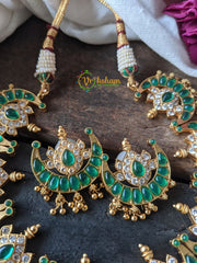 AD Stone Half Moon Choker – GREEN AND WHITE -G1783