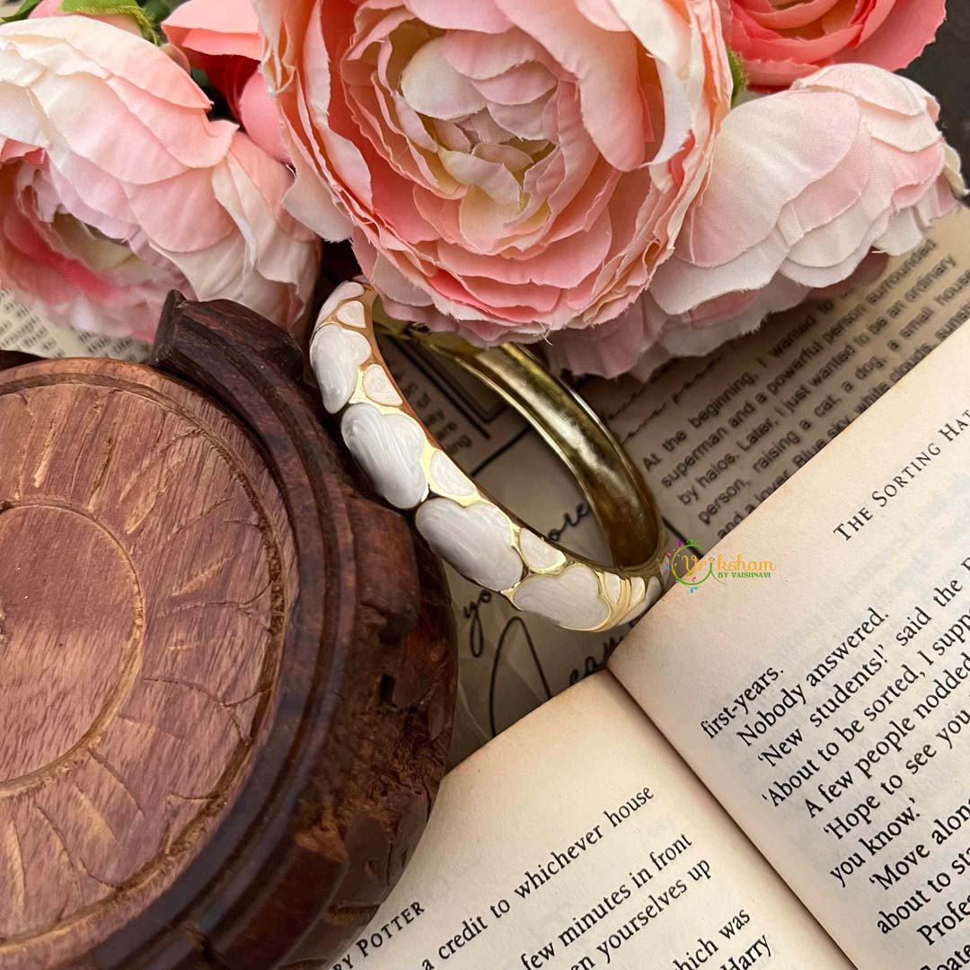 Vriksham Marbled Cream With Gold-Tone Scalloped Oval Kada Set Enamel Openable Kada Bangle-G21858