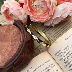 Vriksham Black & Cream Bold Diamond Pattern With Gold-Toned  Enamel Openable Kada Bangle-G21868