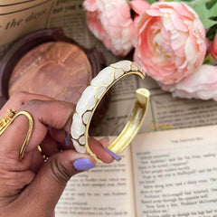 Vriksham Marbled Cream With Gold-Tone Scalloped Oval Kada Set Enamel Openable Kada Bangle-G21858