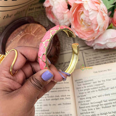 Vriksham Marbled Peach With Gold-Tone Scalloped Oval Kada Set Enamel Openable Kada Bangle-G21857