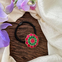 Jadau Kundan Floral Pendant Rubber Band -J2348