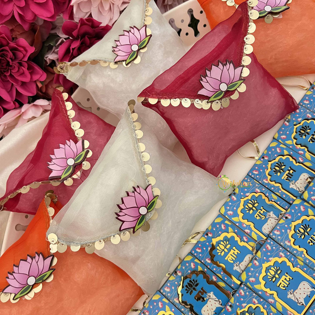 Vriksham Spiritual Festive Favor Combo-Blessing Cards with Beads & Gift Bags-Blue  (Pack of 6)-RG349
