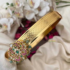 Vriksham Floral Design Pendant With Plain Hipbelt-Aqua Green Bead-G21370