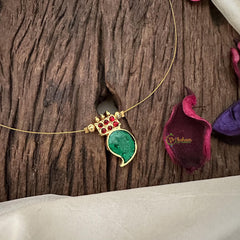 Green Manga Pendant Invisible Neckpiece-G15561