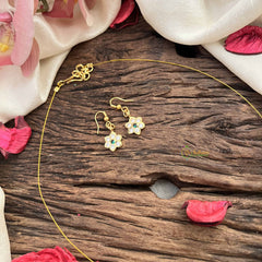 Vriksham Simple Floral Pendant Invisible Chain-White Green-G20602