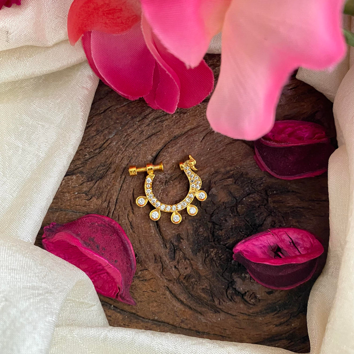 White AD Stone Peacock Nath / Nose pin-G13801