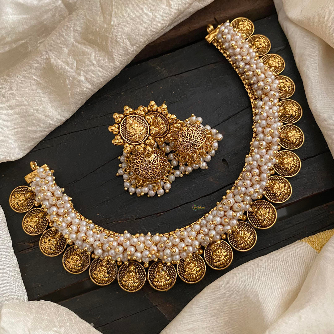 Samantha Cluster Pearl Choker With Lakshmi Coin - G12468