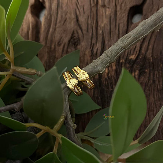 Golden Polish Flower Toe Rings-G14292