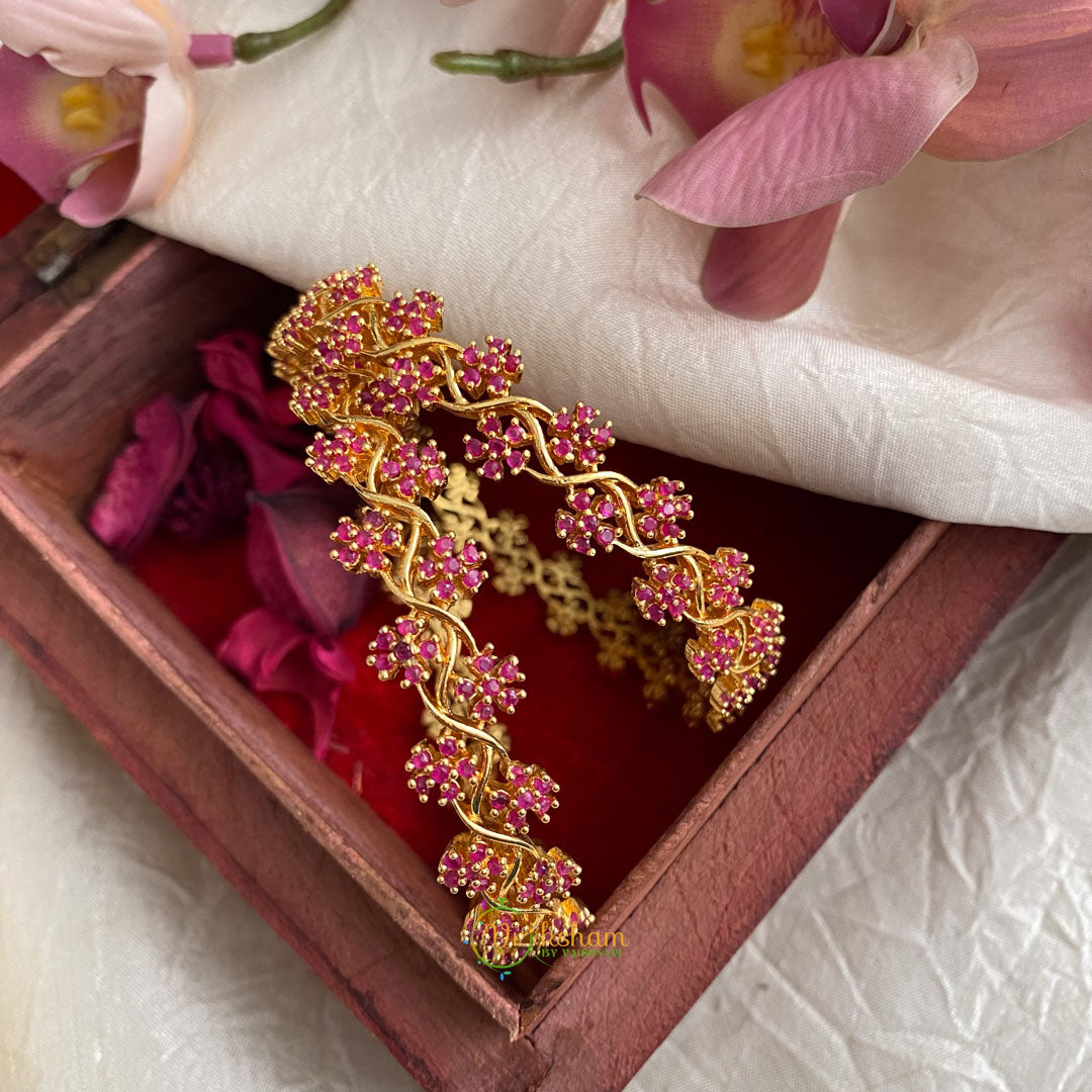 Gold Look Alike Floral American Diamond Bangle Set - Red - G11535