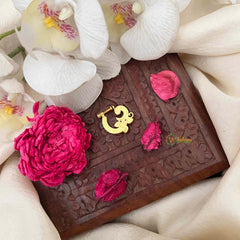 Vriksham Peacock Style Red Green & White Kundan Jadau Press Naths/Nose Pin-J4092