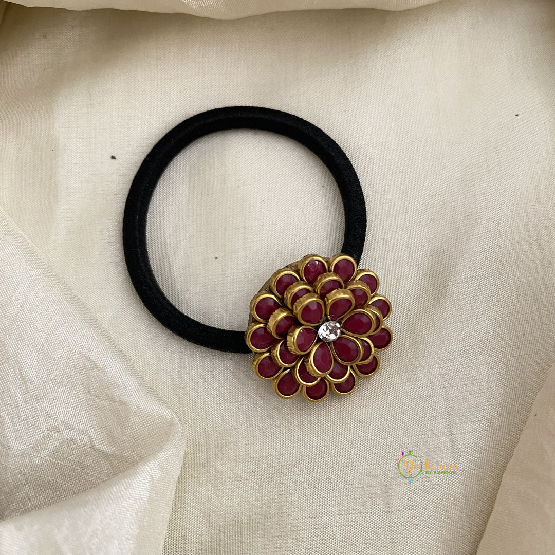 Maroon Flower Kundan Pendant Rubber Band - H702