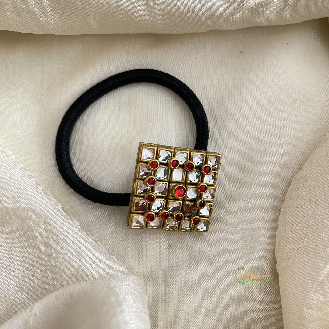 White, Red Kundan Pendant Rubber Band - Diamond - H668