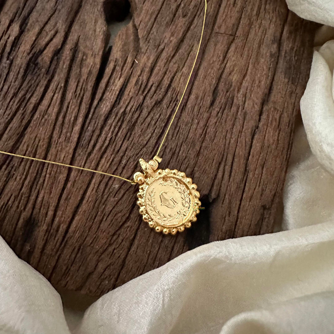 Lakshmi Coin Pendant Invisible Chain Neckpiece-G12775 – vrikshamindia