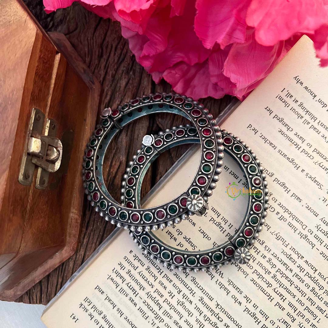 Vriksham Elegant Doted Tribal Oxidized Silver Kada Bnagle-Red Green-S1144