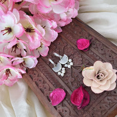 Vriksham Diya Shape Maharashtrian Style Press Bugadi-Coral-White Bead-J3128