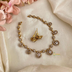 Elegant White Short Pendant Neckpiece-Drop-G12170