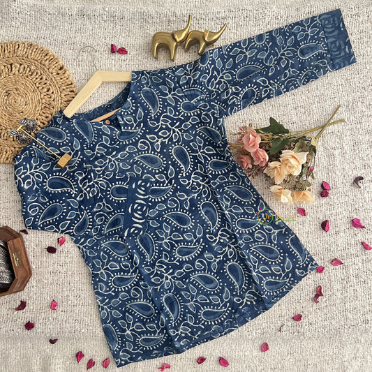 Vriksham Blue Handblock Cotton Short Kurti-VS4267