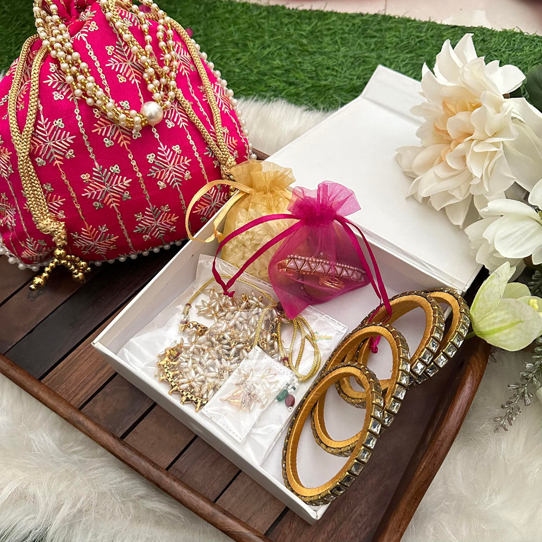 Rakhi Hamper 1 - RG159