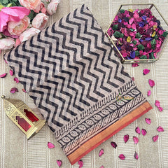 Vriksham Black And White Zigzag Print Kota Cotton Saree-VS4899