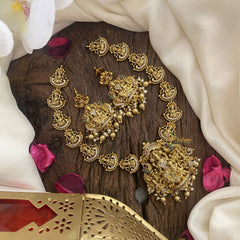 Vriksham Exquisite Lakshmi Pendant Short Neckpiece-G16440