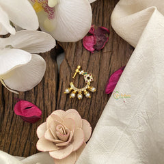 Vriksham Premium Golden Naths/Nose pin-Pearl-Square-Red White & green-G17428