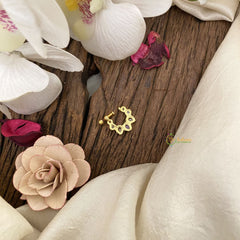 Vriksham Exquisite Golden Naths/Nose pin-Red White-G17485