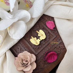 Vriksham Peacock Eye Kundan Jadau Press Bugadi-Red Green & White-J3508