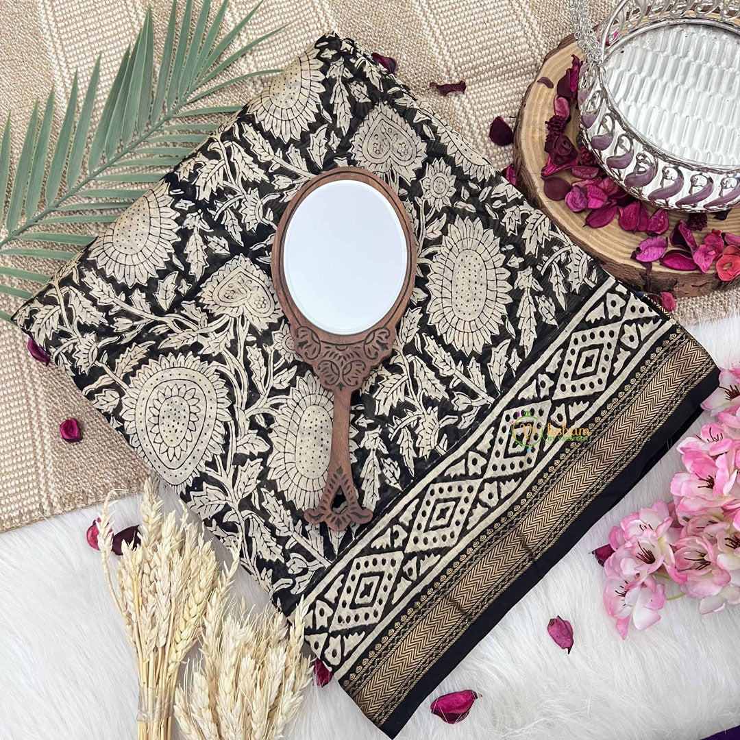 Vriksham Black and White Maheshwari Cotton Silk Saree -Handloom Maheshwari Saree-VS4934