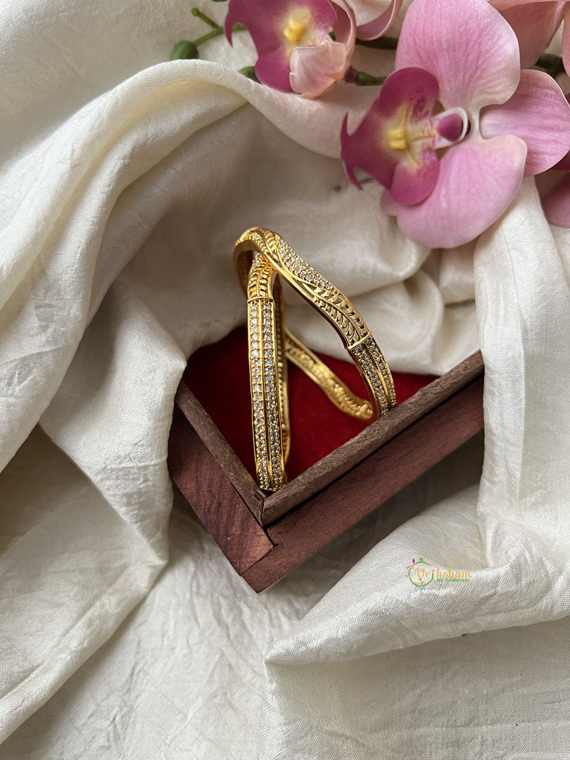 Antique Gold Alike AD Stone Bangle Set - White - G11761