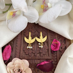 Vriksham Diya Shape Maharashtrian Style Press Bugadi-Red Green & White-J3106