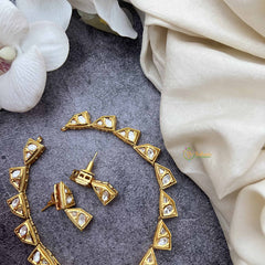 Vriksham Esthetic Crystal Geometric Design Gold Plated Kundan Neckpiece-G20372