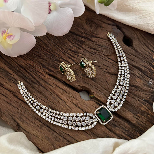 Trendy Victorian Diamond Choker-Green-VV1684